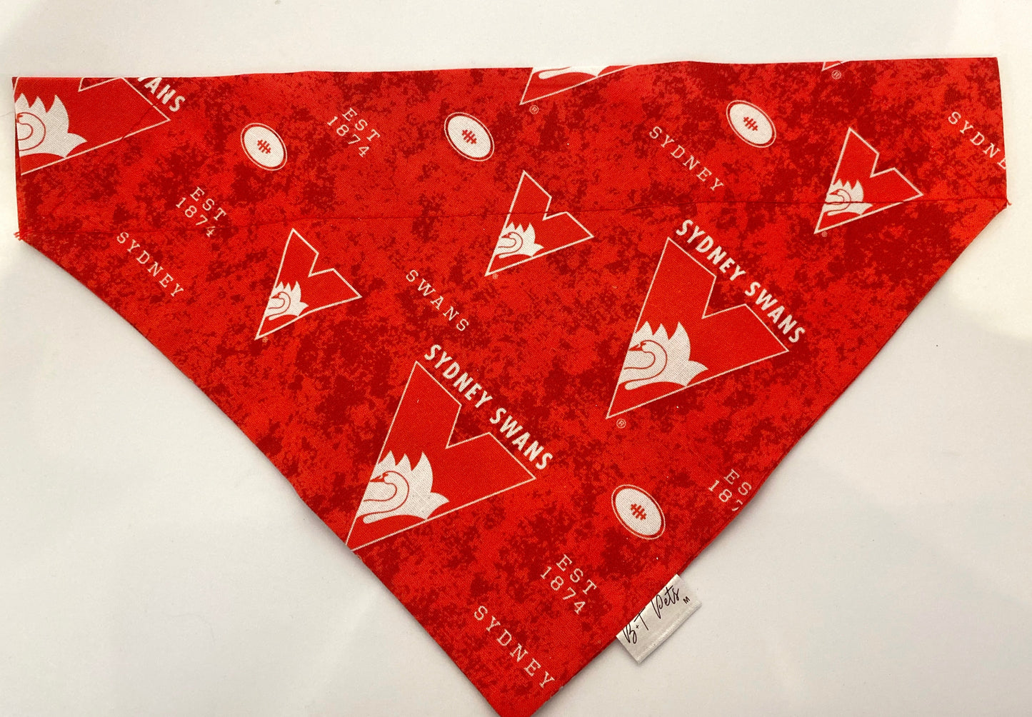 Bandana Swans