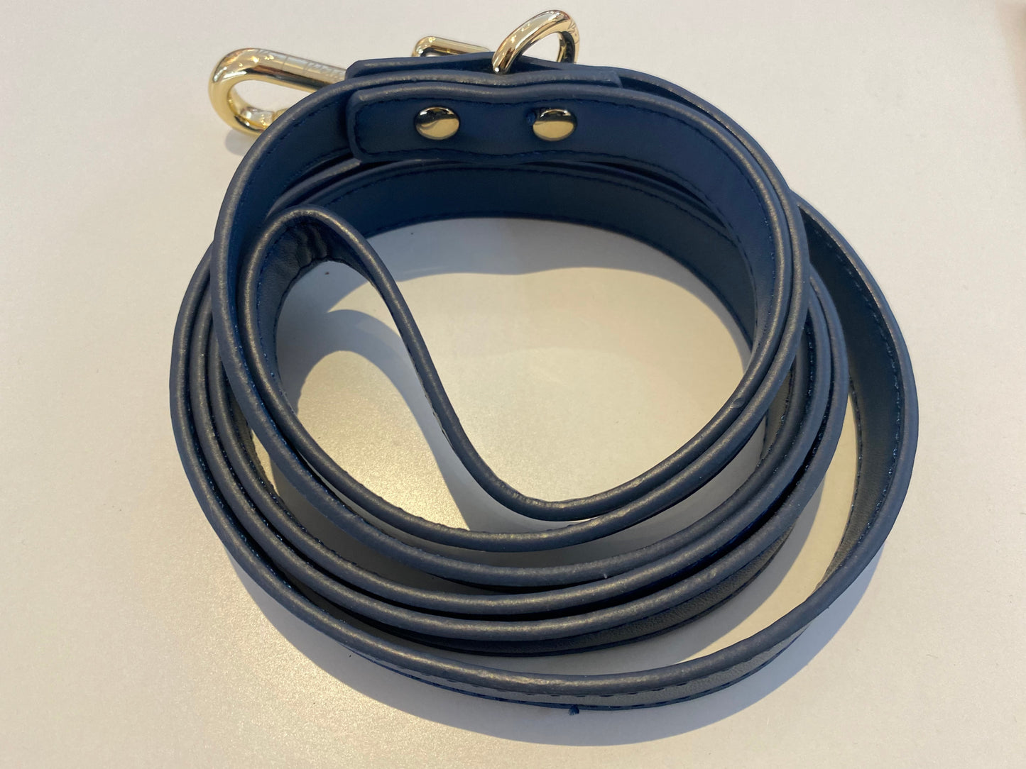 B+T Pets Faux Leather Lead